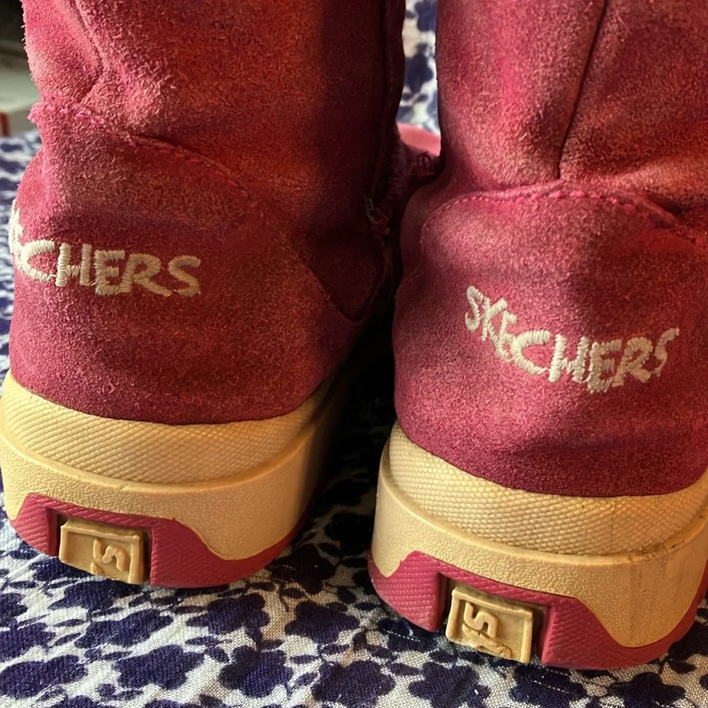 Vintage Y2K Skechers Girl’s pink suede hearts snow boots size 4 white faux fur